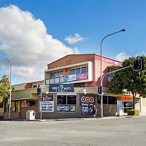 https://prince-of-wales-hotel.queenslandhotels.net